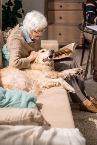 elderly woman with support animal 